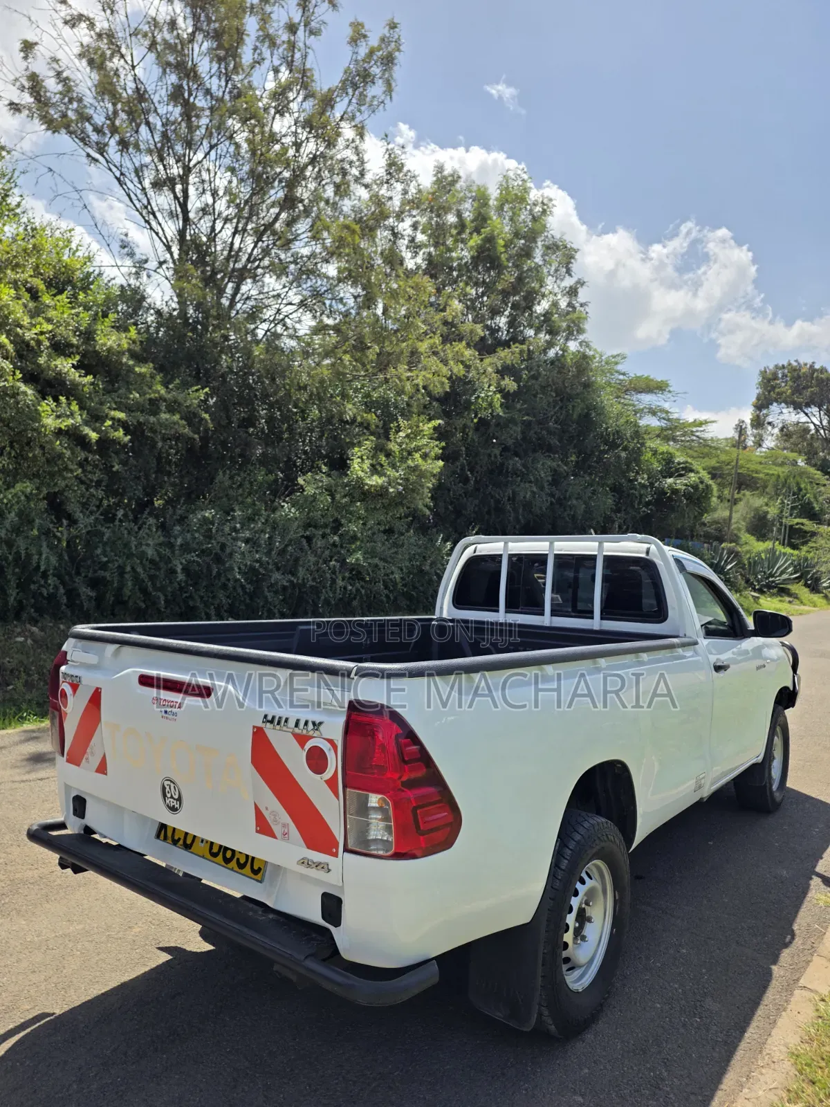Toyota Hilux 2019 White