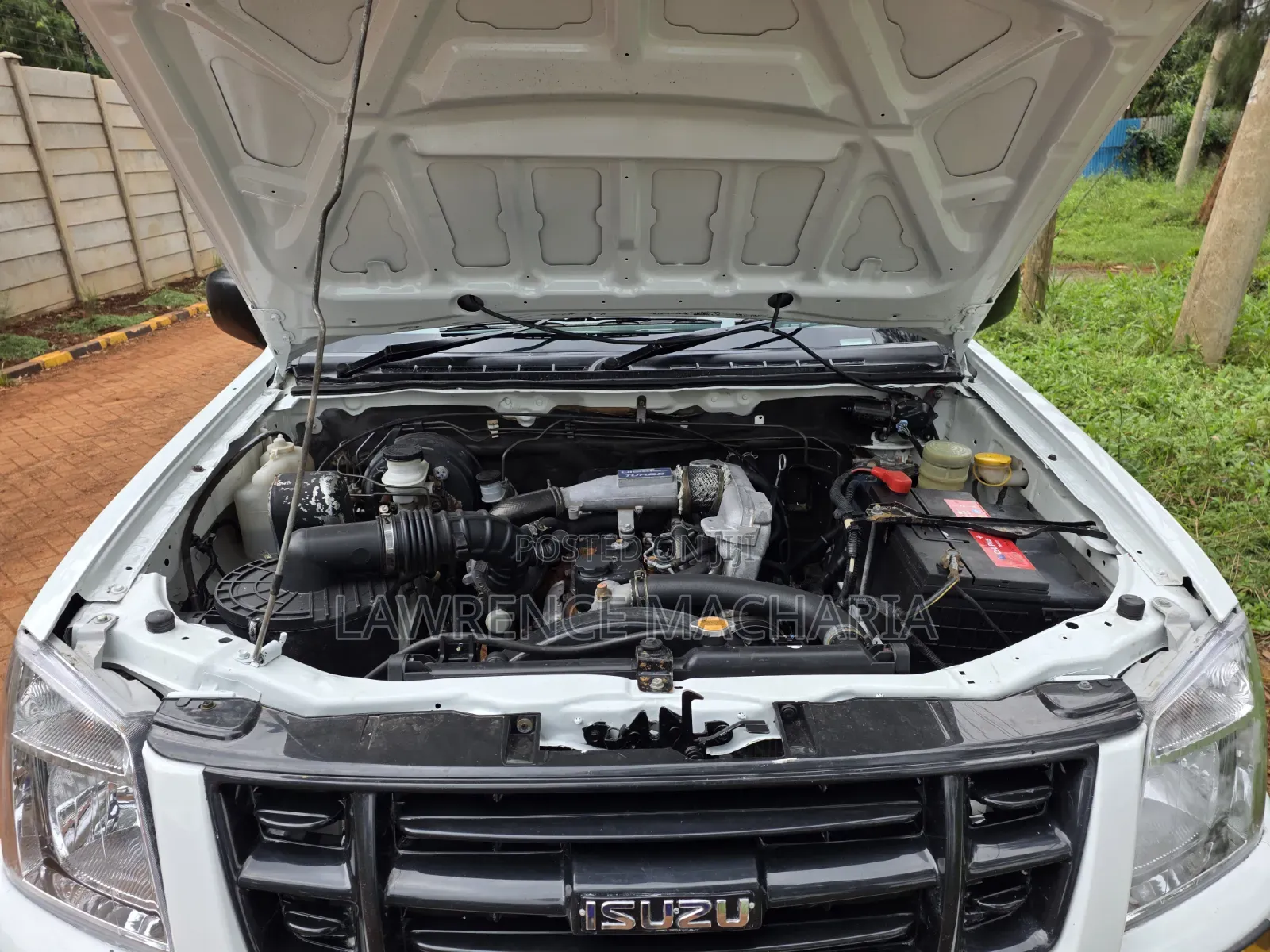 Isuzu D-MAX 2010 White