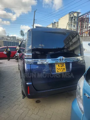 Toyota Voxy 2017 Blue