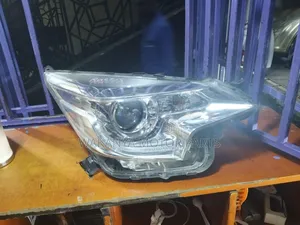 Toyota Ractis Non Xenon Headlamp, Model 2015/2017, Ex Japan