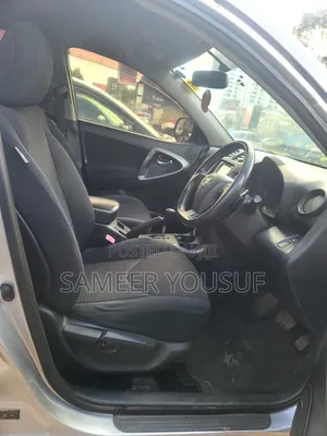 Toyota Vanguard 2010 Silver