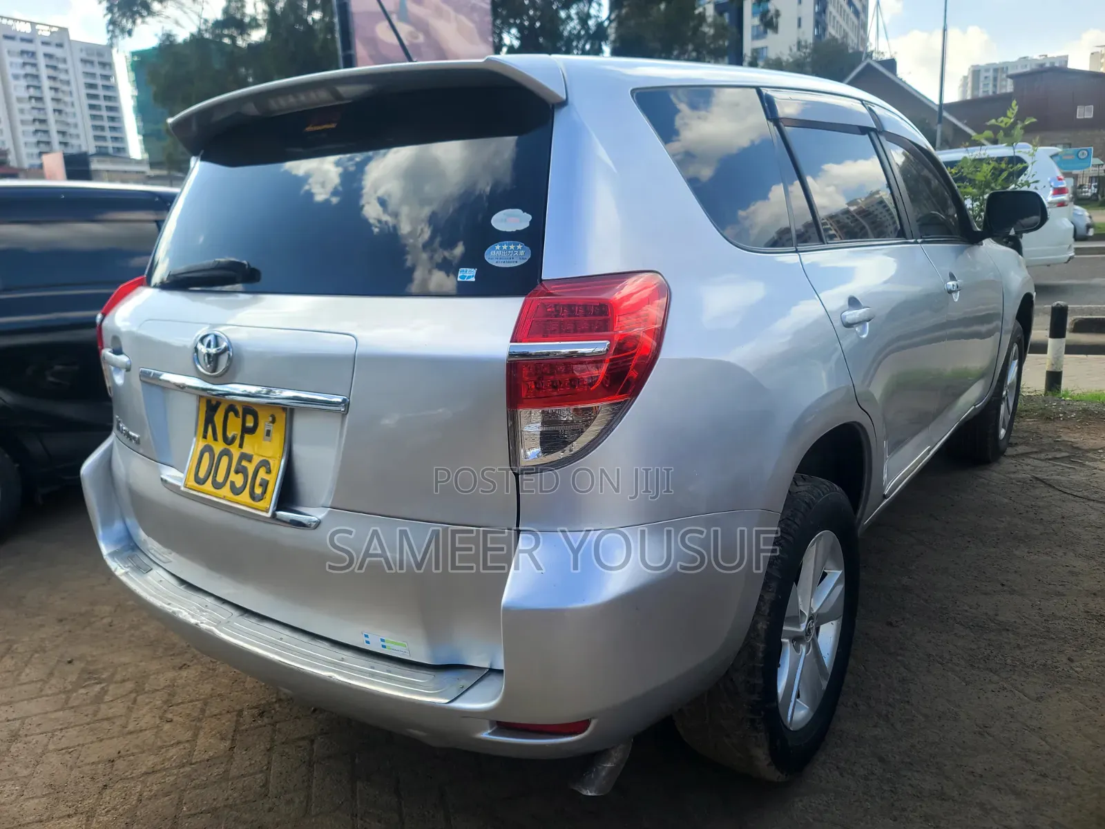 Toyota Vanguard 2010 Silver
