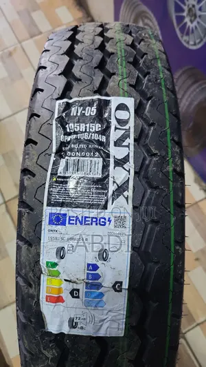 195r15c Oneyx 8pr