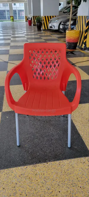 High-Quality Plastic Chair, Plastic Chair With Metal Legs