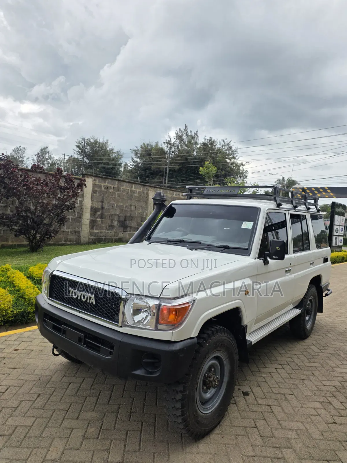 Toyota Land Cruiser 2016 White