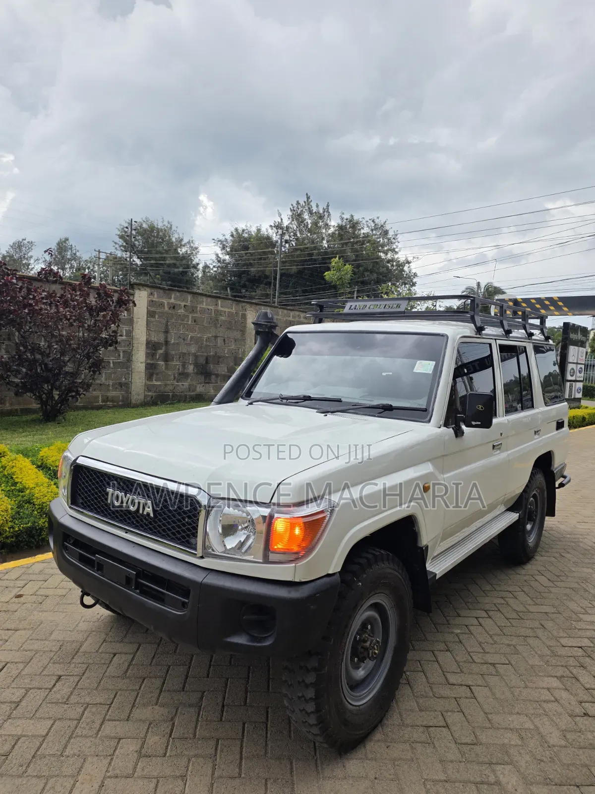 Toyota Land Cruiser 2016 White