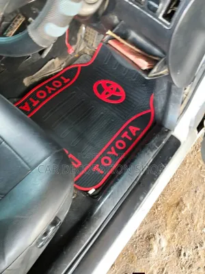 Interior Protection Toyota Rubber Mats With Prominent Red Border