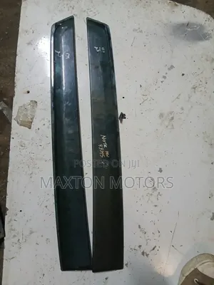 Nissan Note E12 Rear Windbreakers