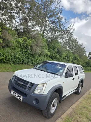 Isuzu D-MAX 2011 White