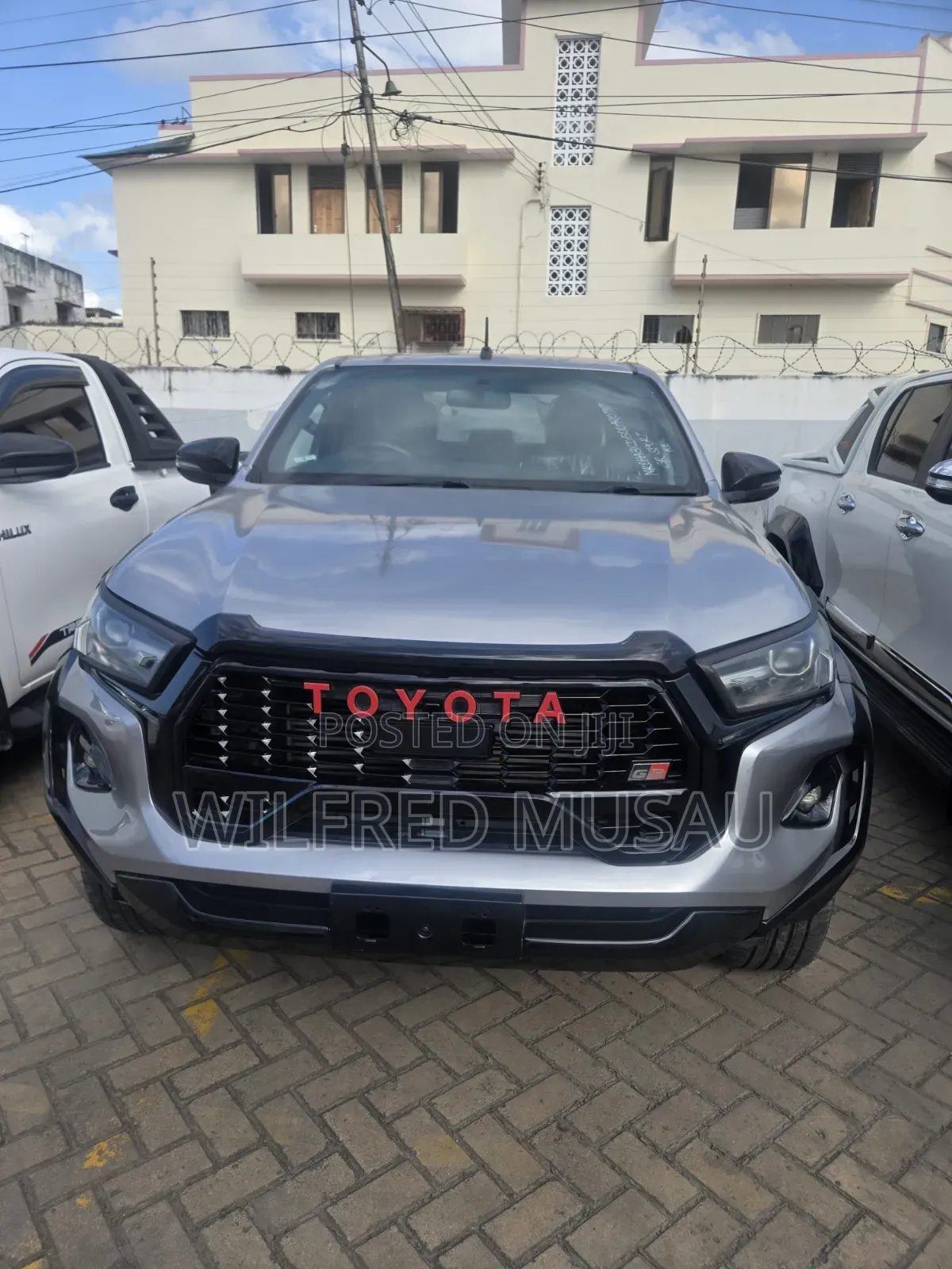 Toyota Hilux Rogue 4x4 2019 Silver