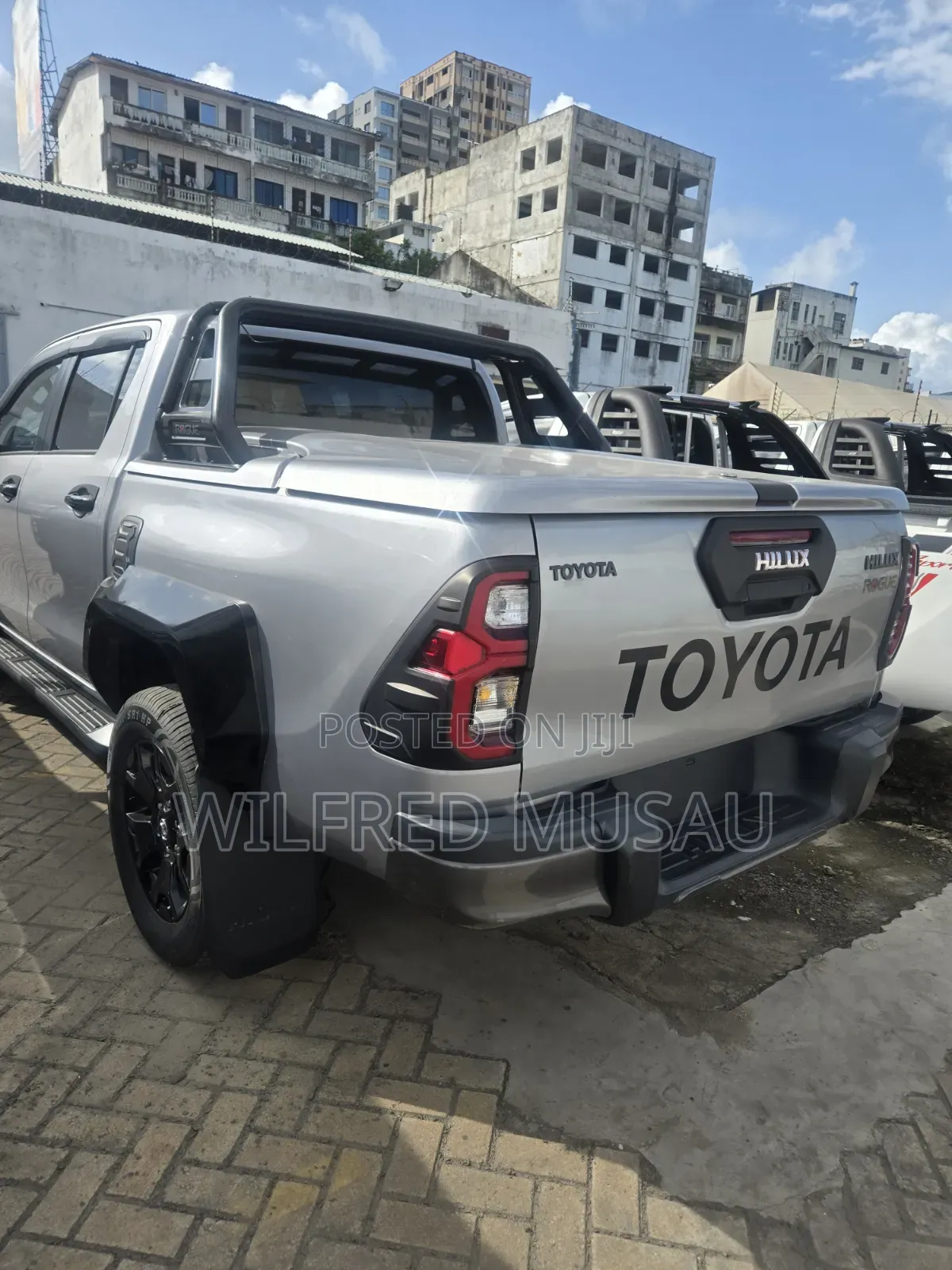 Toyota Hilux Rogue 4x4 2019 Silver