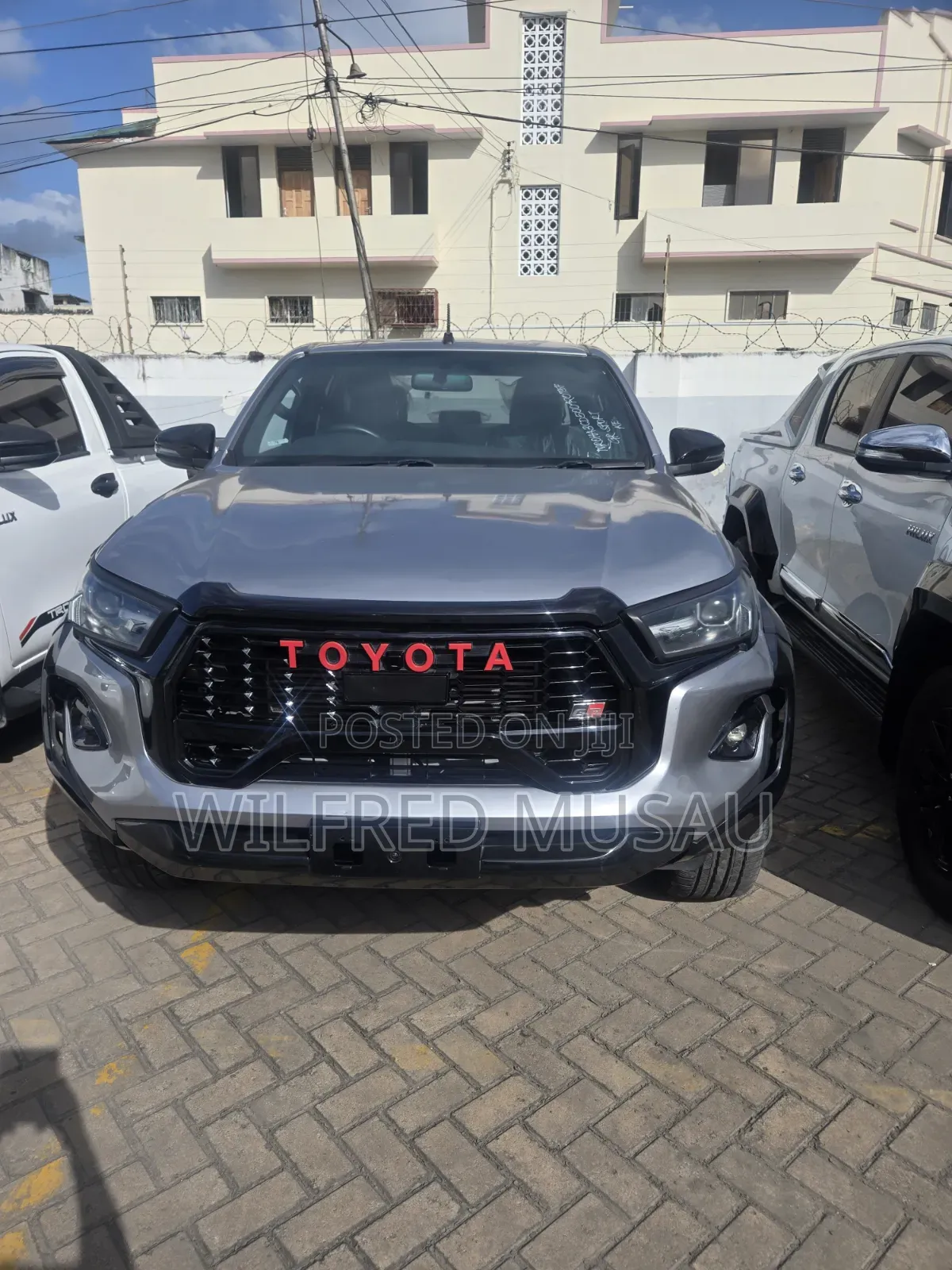 Toyota Hilux Rogue 4x4 2019 Silver