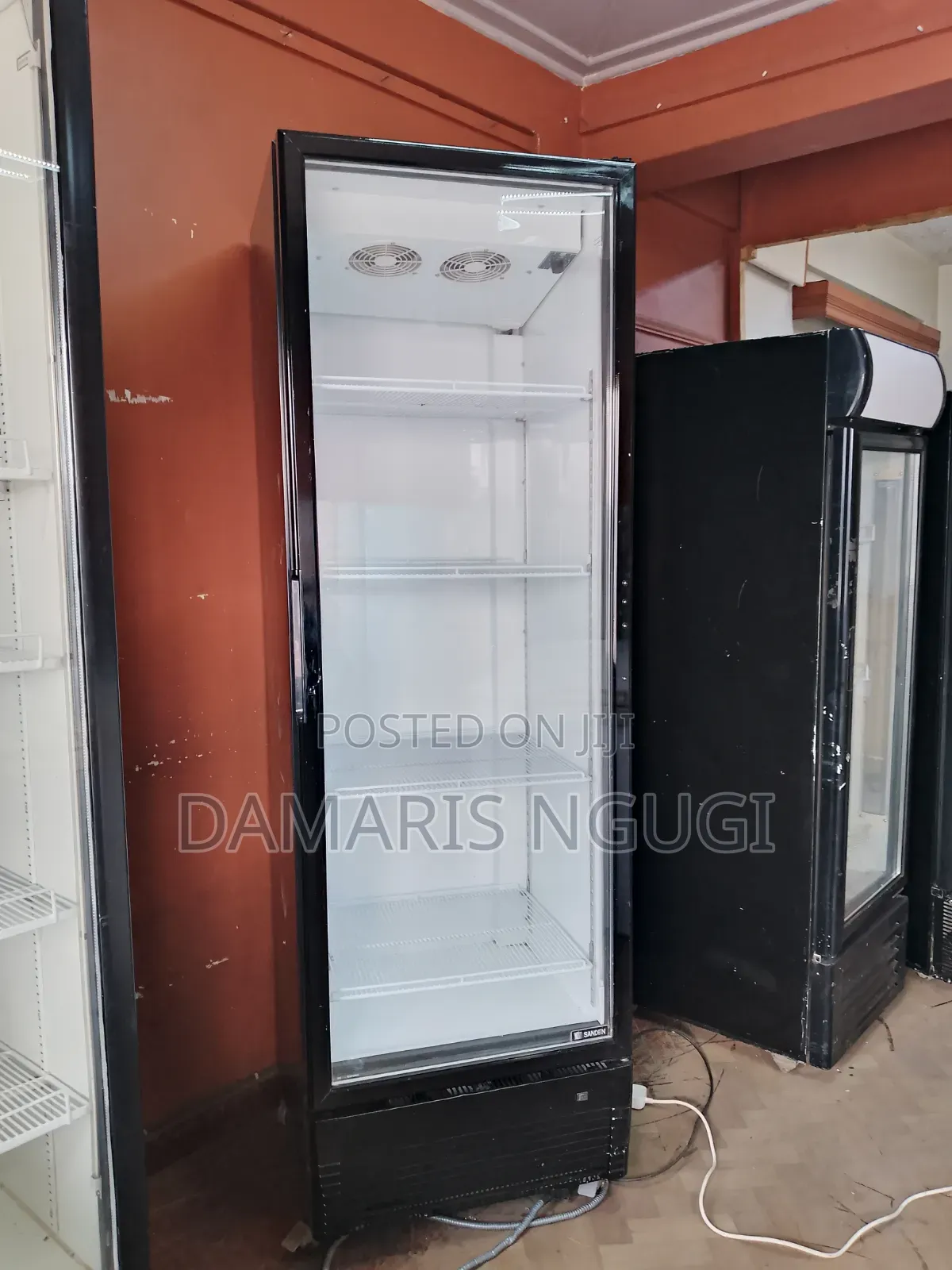 Five Shelves Display Fridge (Display Chiller)!