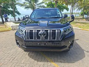 Toyota Land Cruiser Prado 2.8 2023 Black