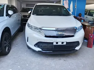 Toyota Harrier 2.0 2019 White