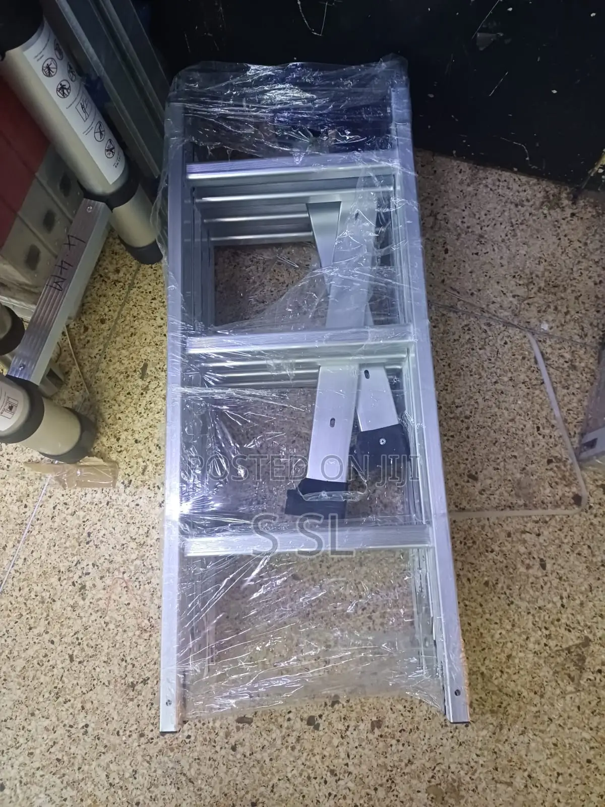 4x3 Aluminium Folding Ladder | Strong Compact Ladder