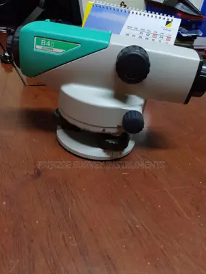 Sokkia B40 Auto Level Set With Tripod and Staff