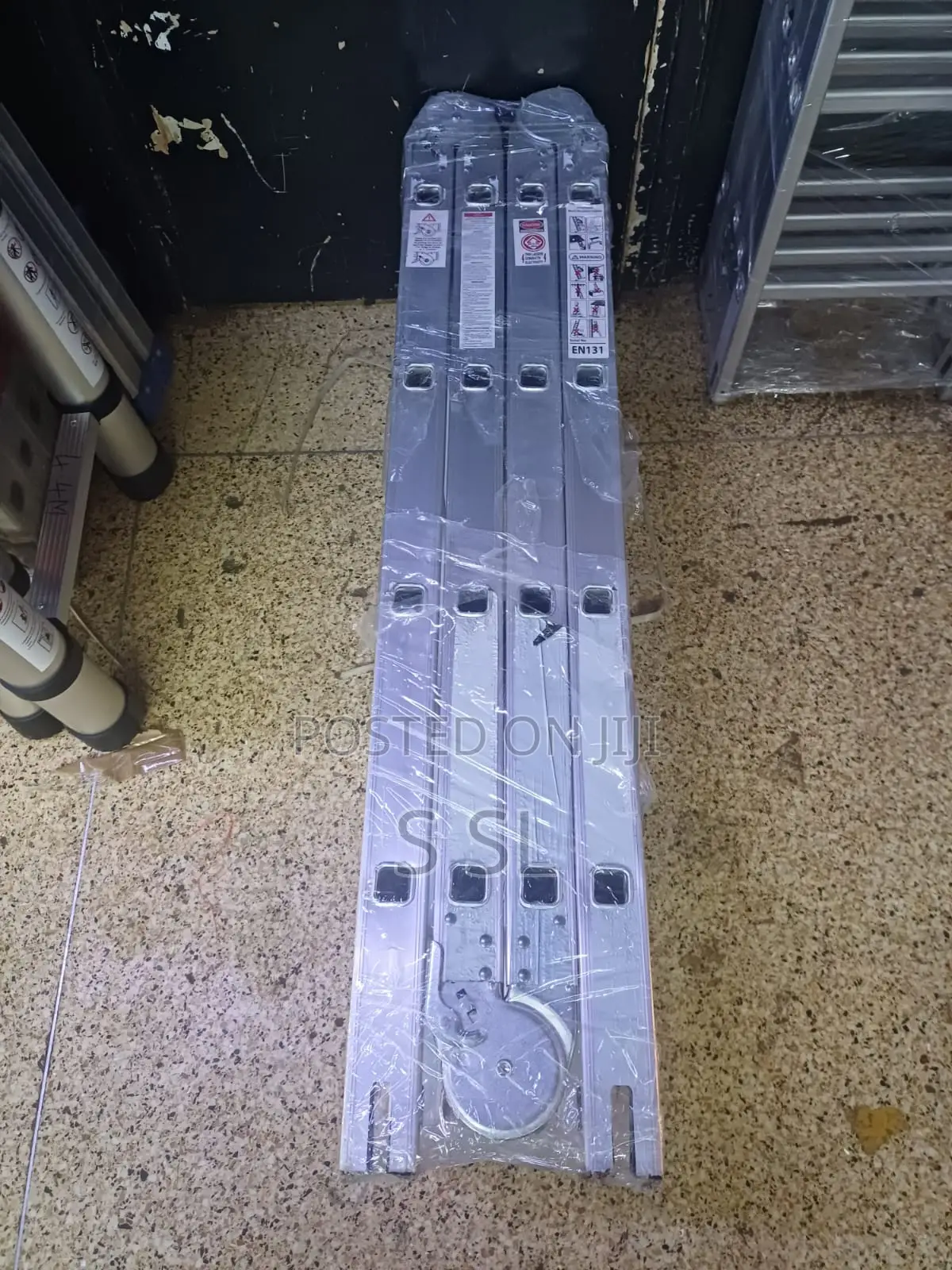 4x4 Aluminium Folding Ladder – Strong, Lightweight
