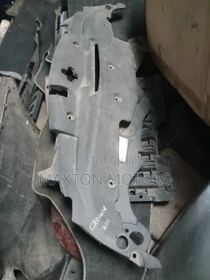 Toyota Crown 2010 Top Radiator Cover