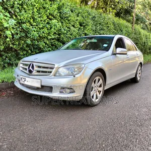 Mercedes-Benz C200 2011 Silver