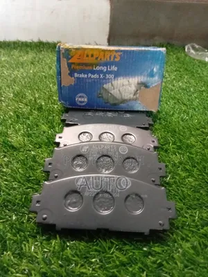 Toyota Vitz Axio Front Brake Pads – Durable Front Brake Pads