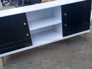 4.5 FTS Executive American Flats Tv Stand
