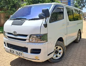 Toyota HiAce 2010 White