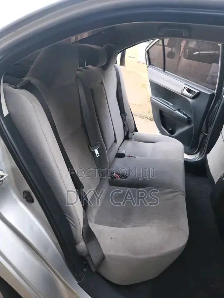 Toyota Axio 2014 Silver