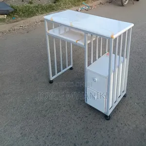 Manicure Table With Powder Coated Frame