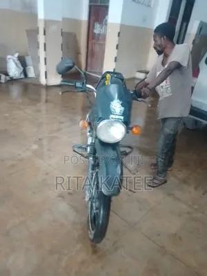 Bajaj Boxer 150 UG 2021 Black