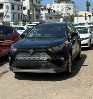 Toyota RAV4 LE FWD 2020 Black
