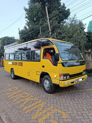 Isuzu NQR 2004 Yellow