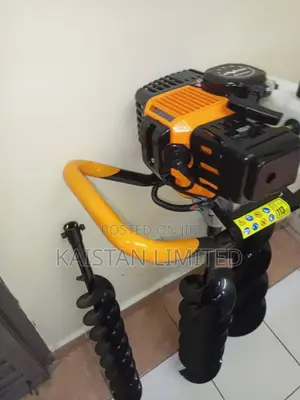 Powerful 2-Stroke Petrol Earth Auger Hole Digger With 3 Steel Bits
