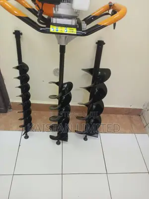 Hightorque 2-Stroke Petrol Earth Auger Post Hole Set With 3 Bits