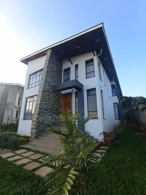 4bdrm Maisonette in Uthiru for sale