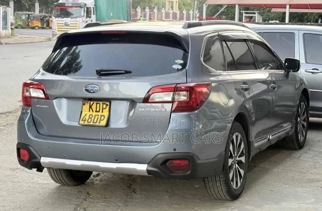 Subaru Outback 2017 Gray