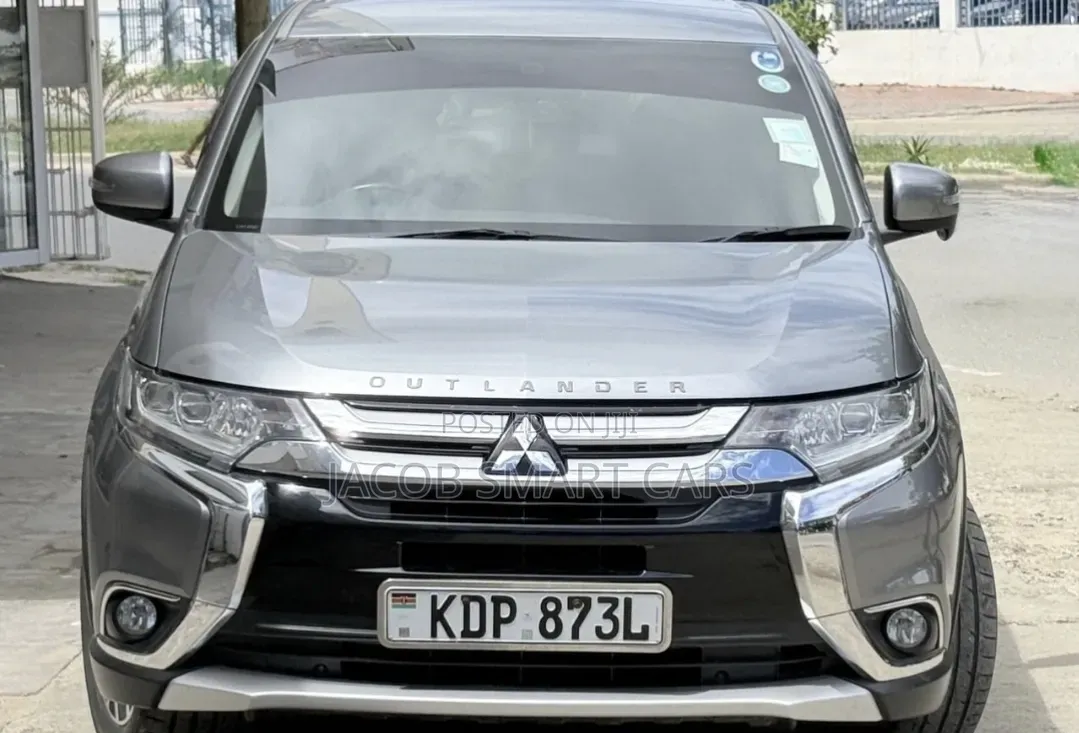 Mitsubishi Outlander 2017 Silver