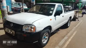 Nissan NP300 2013 White