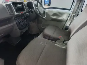 Suzuki Every 2018 White