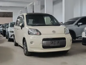 Toyota Porte 1.5 FWD 2019 Beige