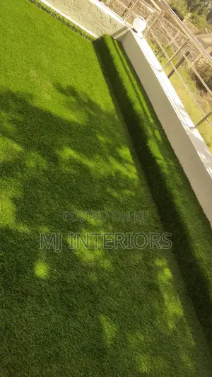 Artificial Lawn Grass Carpet for Balcony Rooftop Spaces