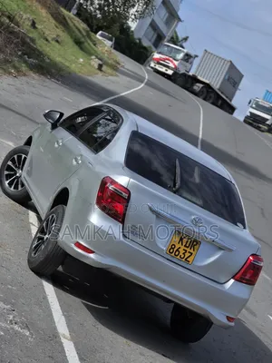 Toyota Axio 2018 Silver