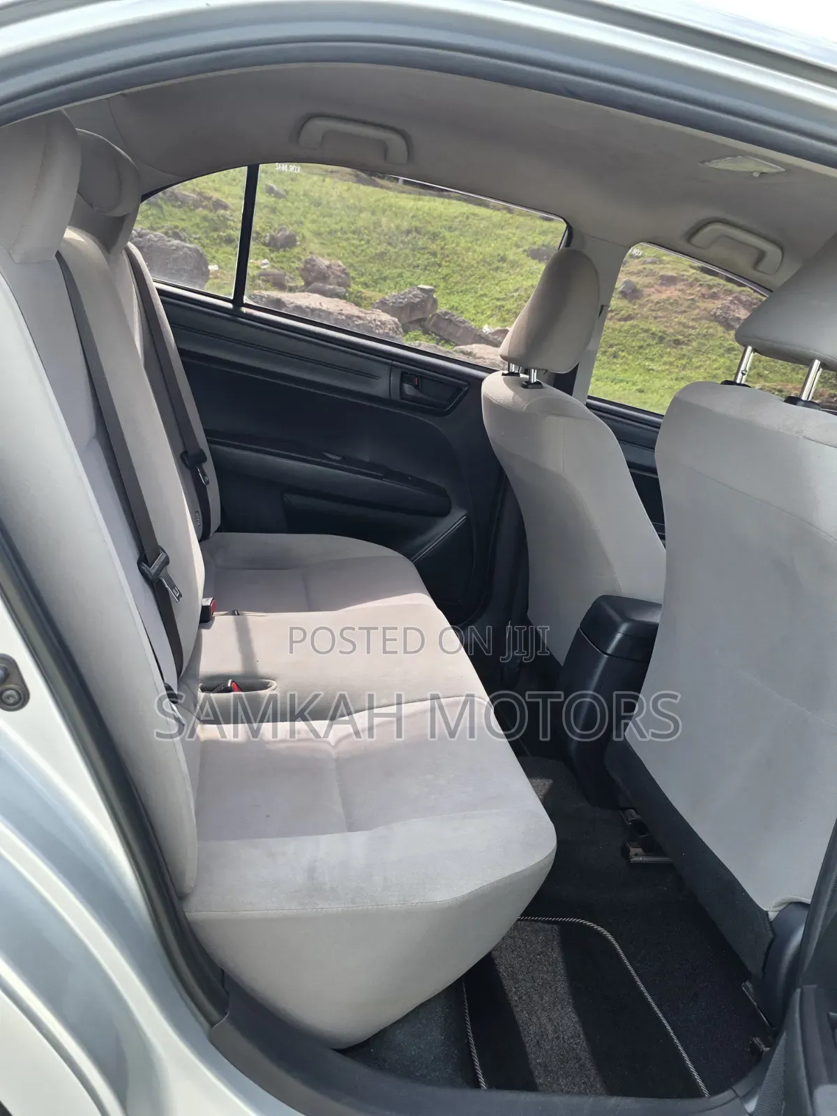 Toyota Axio 2018 Silver