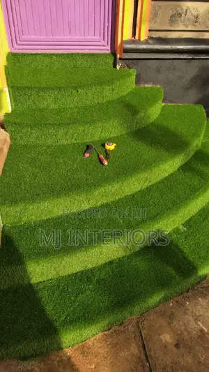 Artificial Grass Carpet for Stairs Garden Beautification
