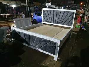 White Gray Mocket Bed
