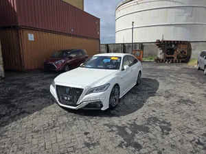 Toyota Crown 2019 White