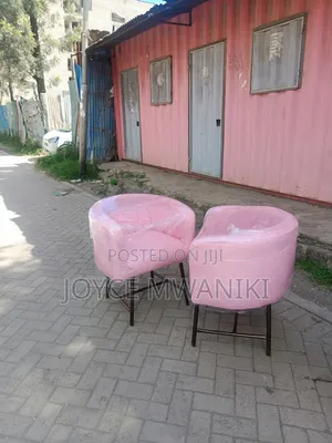2 Manicure Leather Seats, Baby Pink