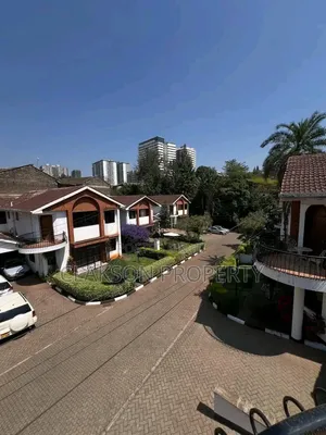 5bdrm Townhouse / Terrace in Kilimani, Hurlingham for rent