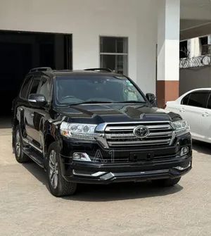 Toyota Land Cruiser 4.6 V8 ZX 2019 Black