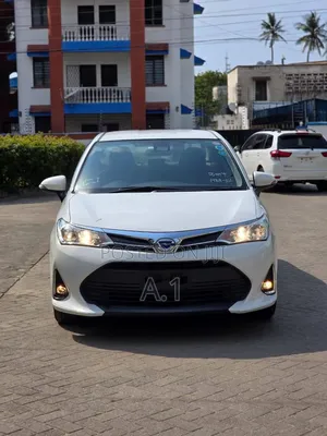 Toyota Axio 1.5 Hybrid 2WD 2019 White